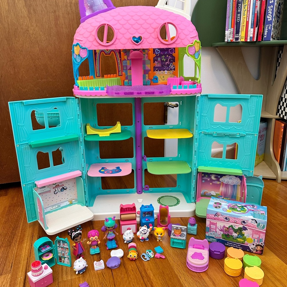 Gabby’s Dollhouse Playset with Accessories